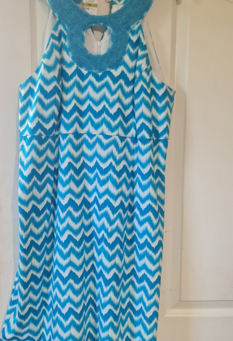 WOMENS INC Blue & WHITE FLOURISH BATIK Chevron Dress Textured Neckline Sz. 14
